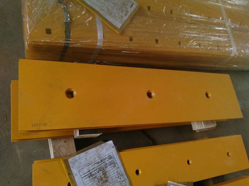 107-3746 Loader Cutting Edges